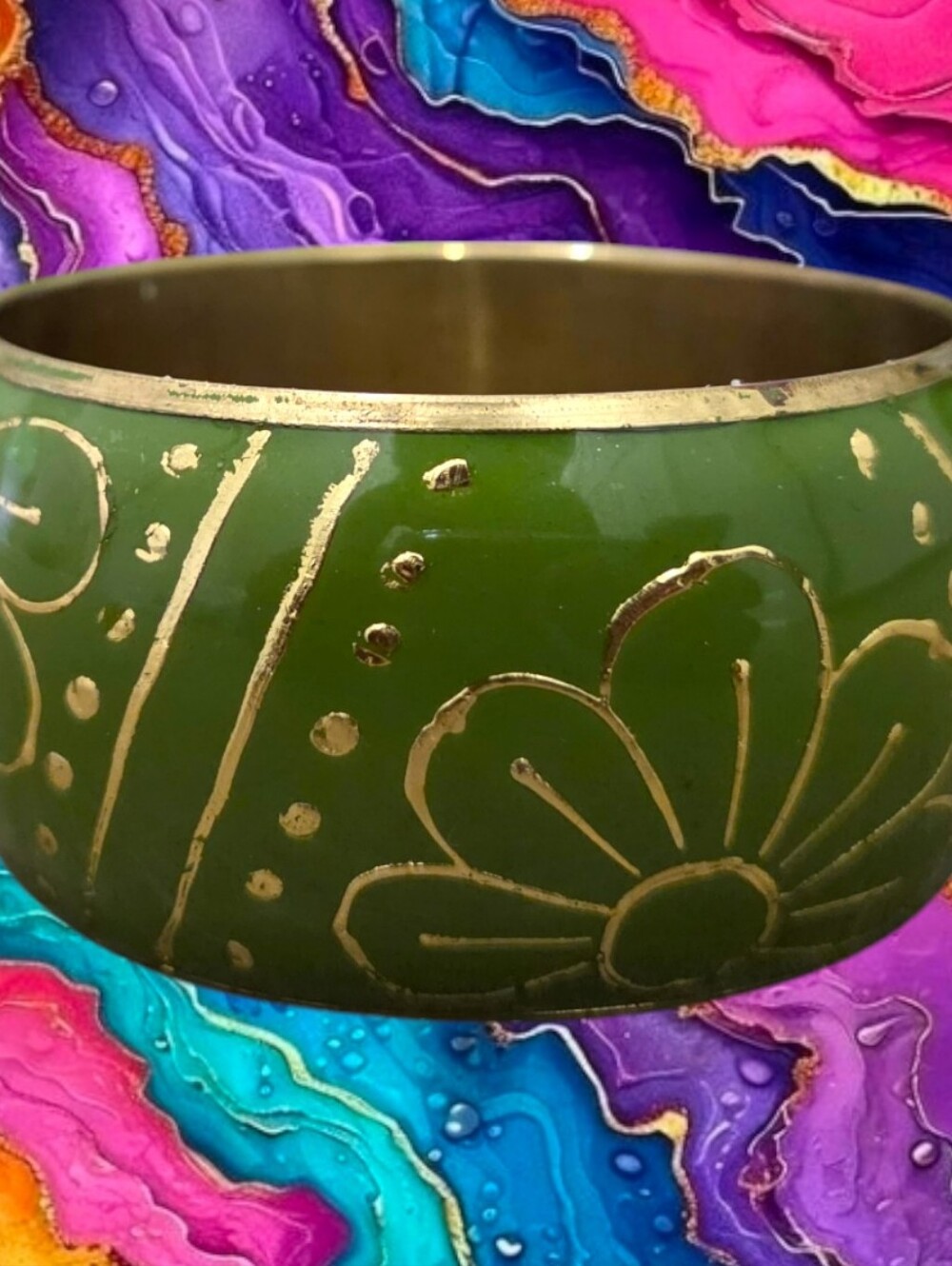 So Good Ladies Wide Brass-tone & Green Enamel Finish Floral & Geometric Braclet